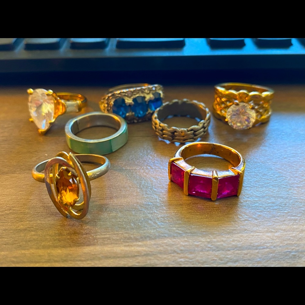 Ring lot